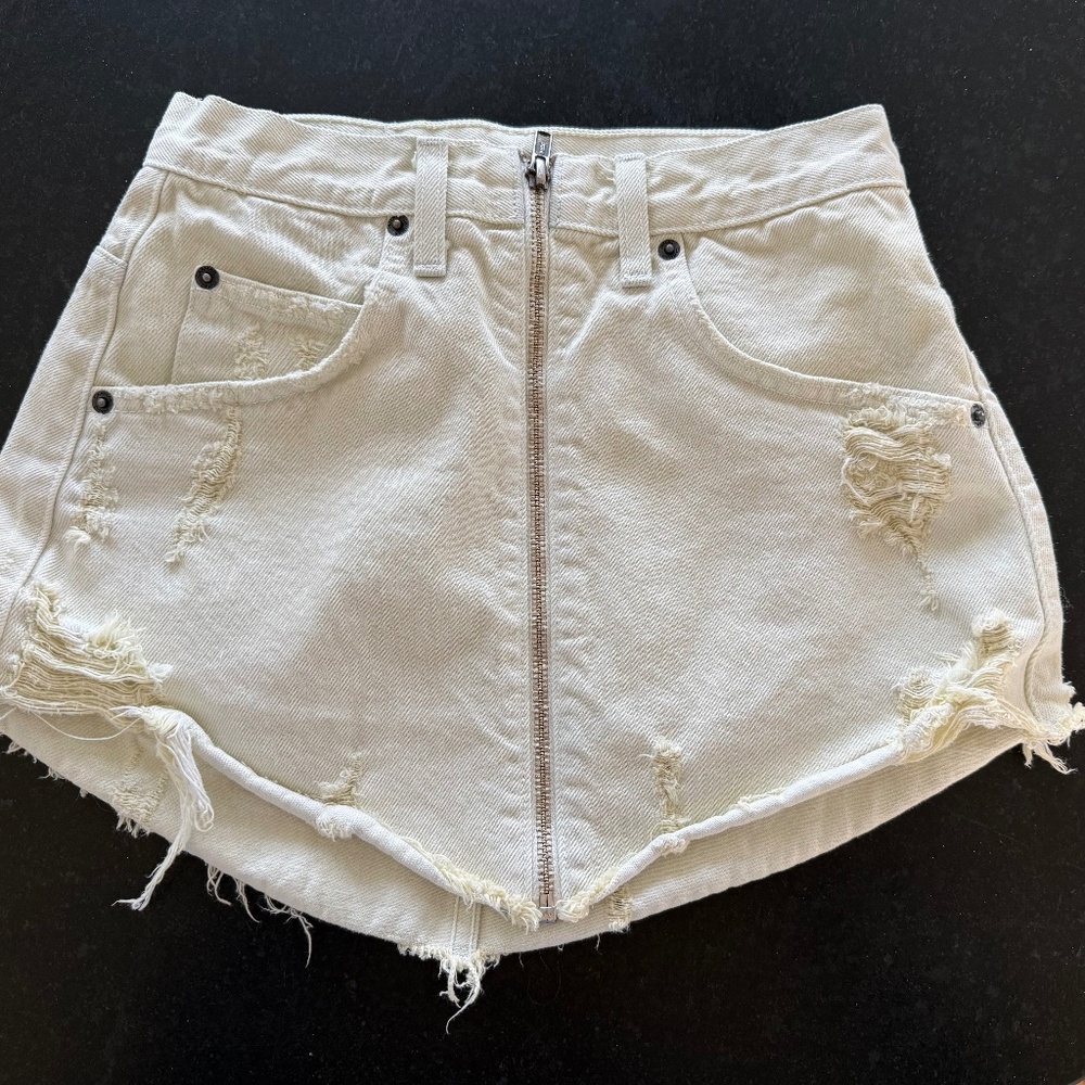 Carmar white denim front zip skirt - white ( off white)